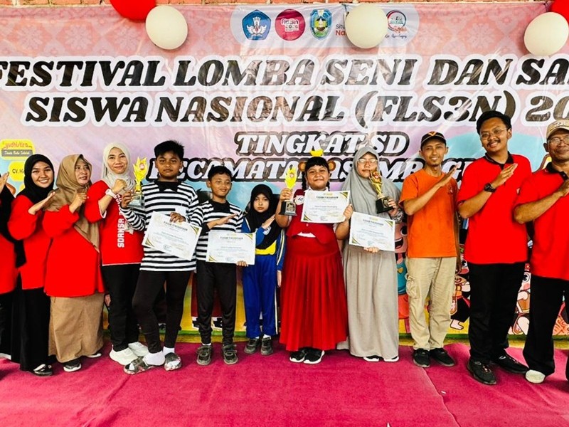 LOMBA FLS3N DAN PENYERAHAN HADIAH PEMENANG SISWA-SISWI SD NEGERI 1 ASEMBAGUS